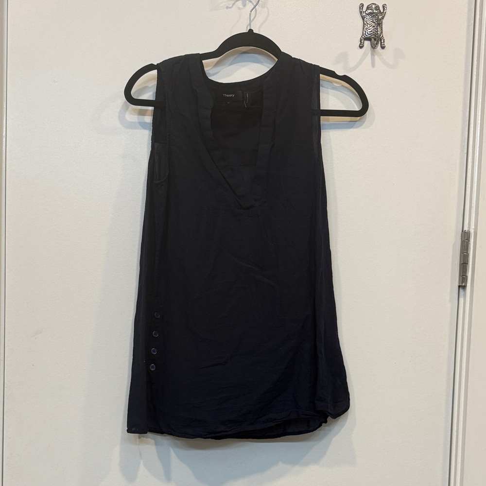 Theory Navy V-Neck Sleeveless Blouse